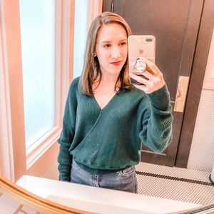 Leith Longsleeve Deep-V Top